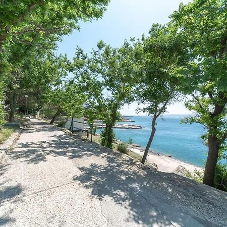 Apartment Villa Bijele Stijene Karlobag Esterno foto
