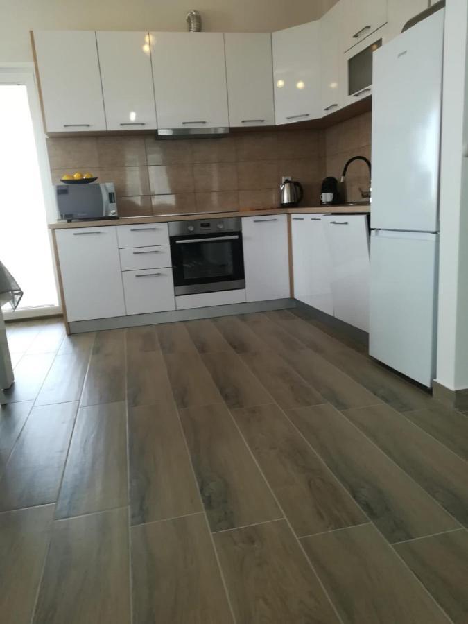 Apartment Villa Bijele Stijene Karlobag Esterno foto